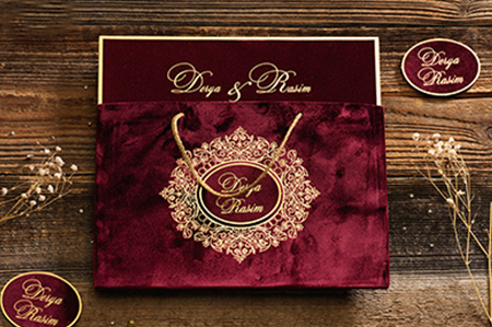 Kadife Kaplı Lüks Davetiyeler